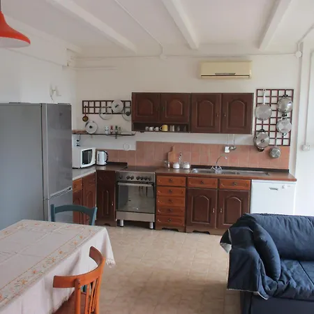 Bartolomea Apartment *